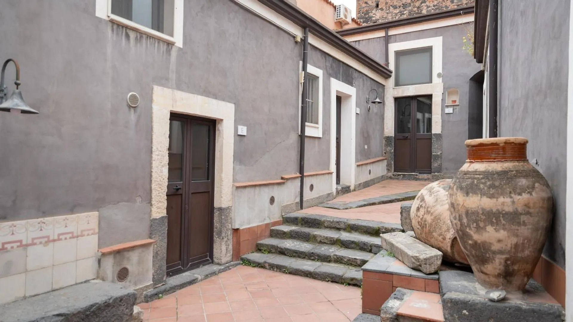 More House Catania